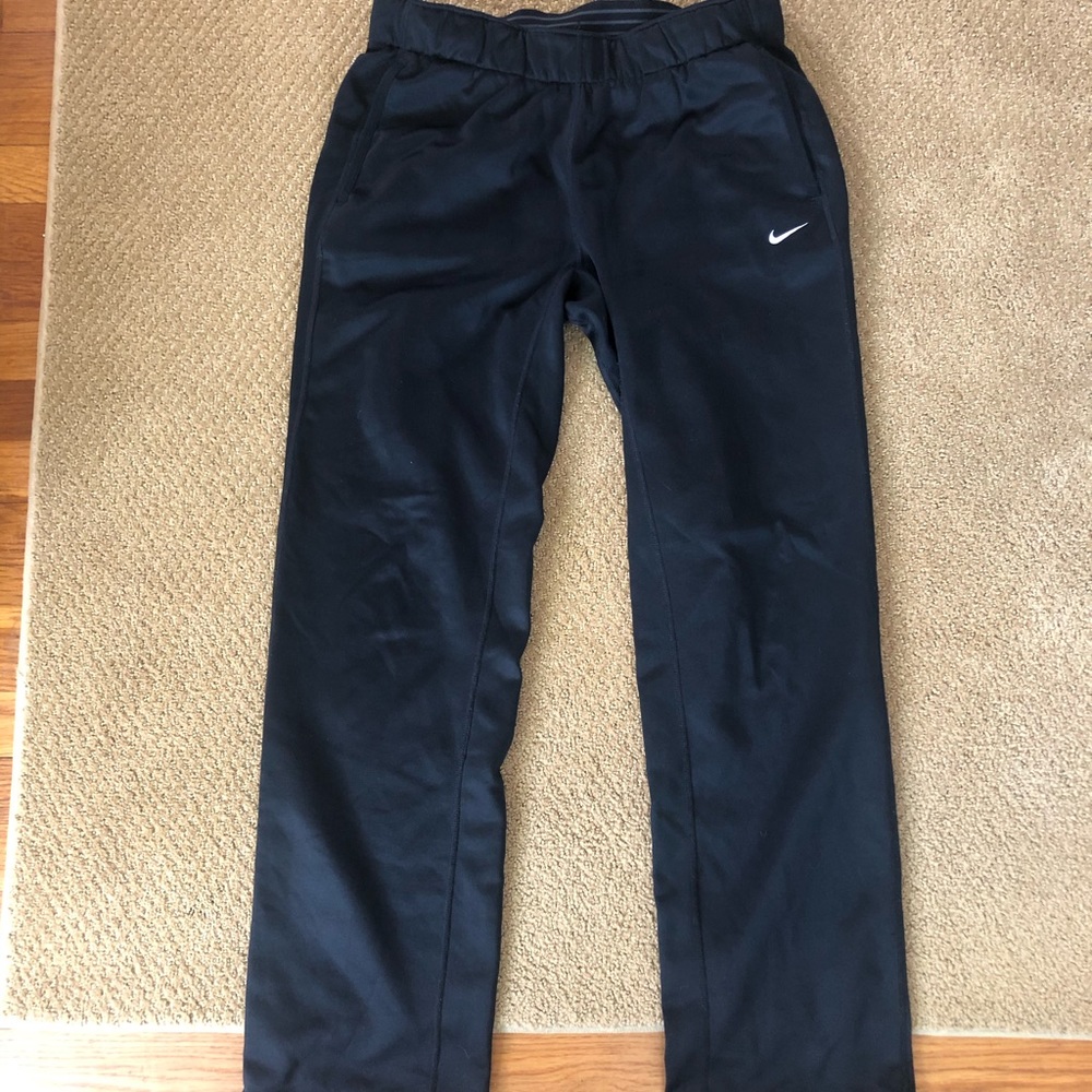 Nike women’s Thermafit Sweatpants